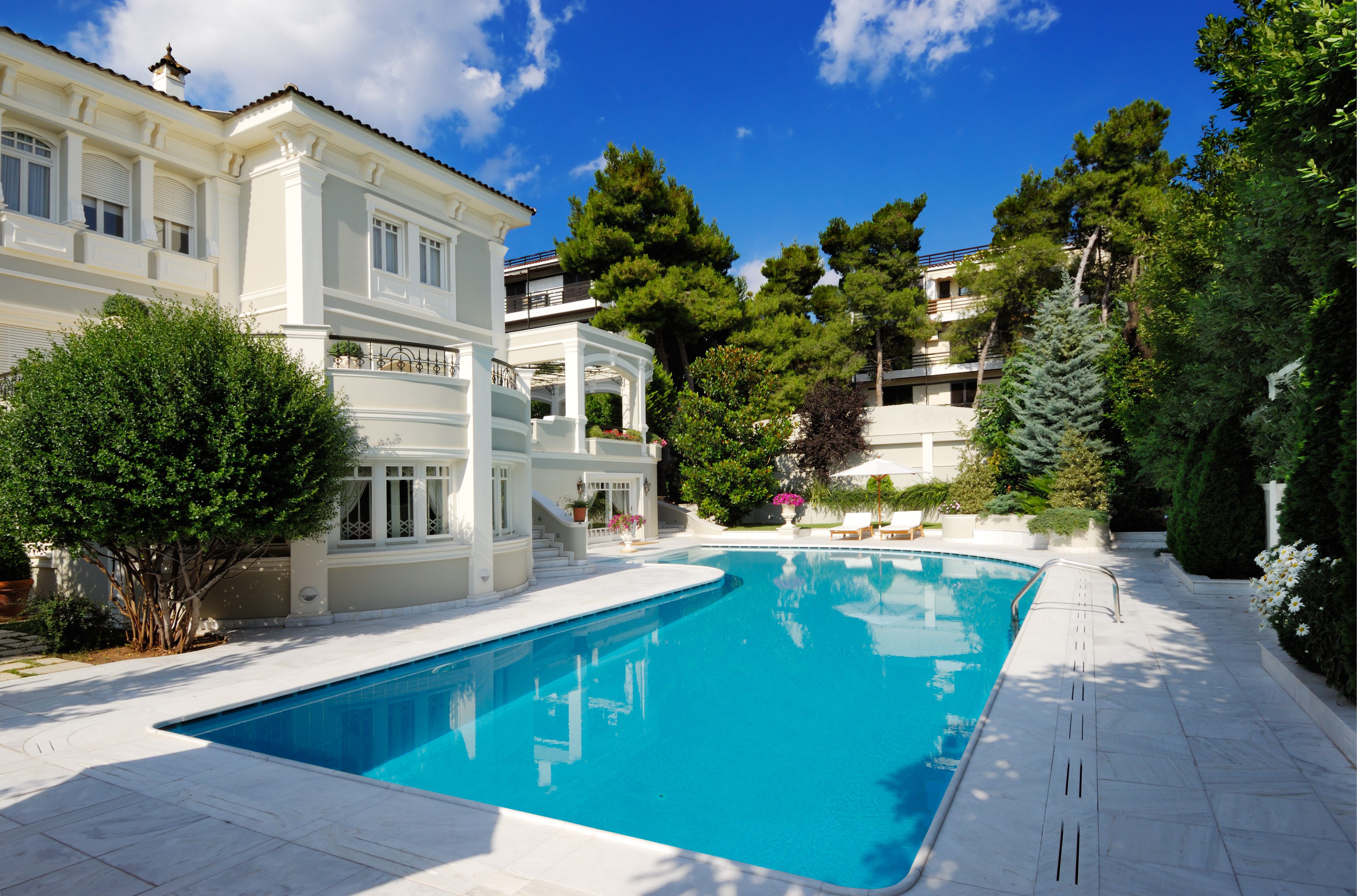 5 Simple Ways to Soundproof Your Midland Home, Inside and Out Homes
